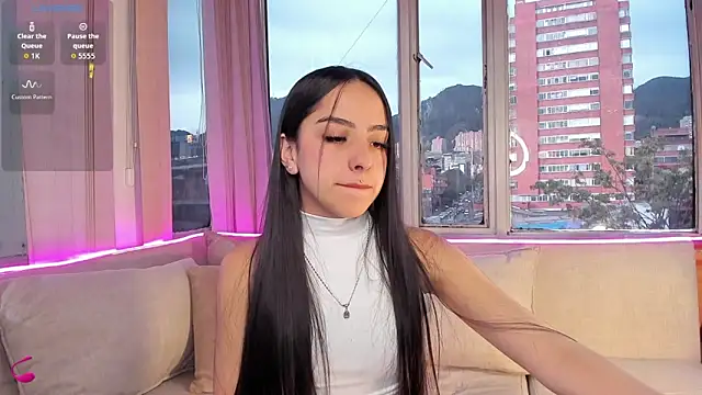 Daphne chers online show from 09-24-25, 09:51