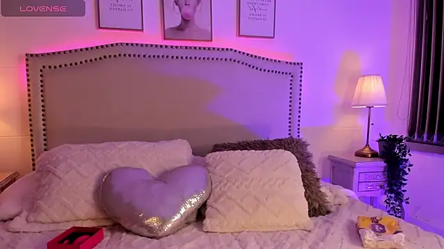 Daphne chers online show from 04-15-26, 10:11