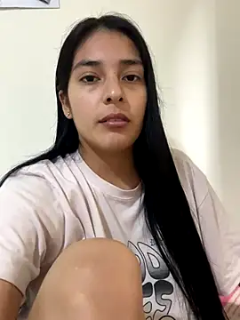 Snapshot of ariana_sweet87 chatting on 11-29-25, 06:11 ariana sweet87 online show from 11-29-25, 06:11