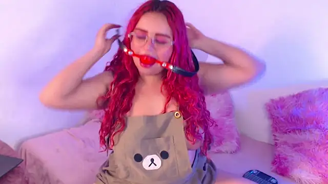 Snapshot of EstefyTabbo chatting on 09-28-25, 07:19 EstefyTabbo online show from 09-28-25, 07:19