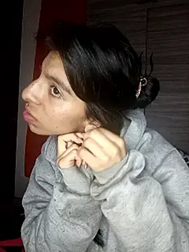 Ariell Kieran online show from 09-18-25, 07:54