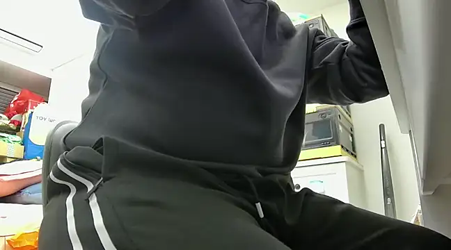 Snapshot of beartopslave chatting on 02-13-25, 04:07 beartopslave online show from 02-13-25, 04:07