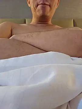 Snapshot of beartopslave chatting on 02-15-25, 08:54 beartopslave online show from 02-15-25, 08:54