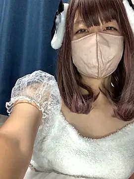 Snapshot of PINO_pino_01 chatting on 10-19-25, 04:40 PINO pino 01 online show from 10-19-25, 04:40