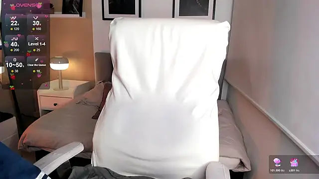 Snapshot of Gigi_Strawberry chatting on 11-15-25, 05:16 Gigi Strawberry online show from 11-15-25, 05:16