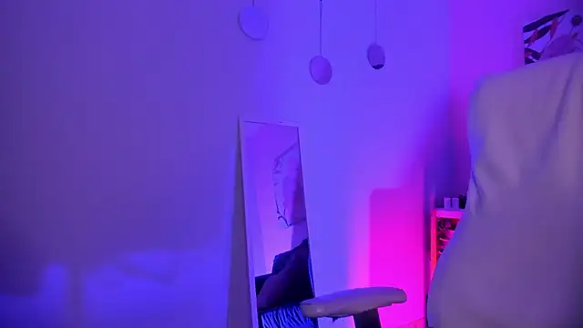 Gigi Strawberry online show from 02-08-26, 12:58