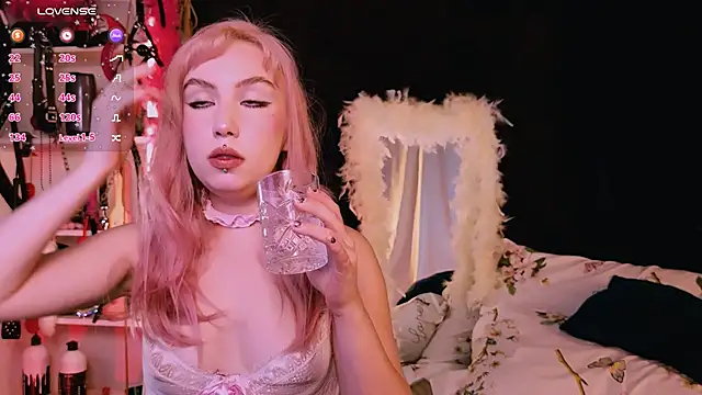 Snapshot of Bibi_Iva chatting on 10-06-25, 09:07 Bibi Iva online show from 10-06-25, 09:07