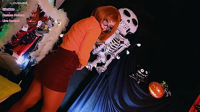 Snapshot of Bibi_Iva chatting on 10-24-25, 04:31 Bibi Iva online show from 10-24-25, 04:31