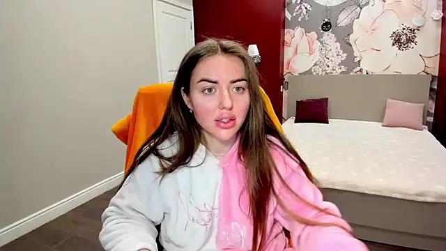 Snapshot of MissisCaty chatting on 02-20-26, 04:31 MissisCaty online show from 02-20-26, 04:31