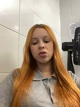 Snapshot of luizadurte chatting on 03-09-25, 07:48 luizadurte online show from 03-09-25, 07:48