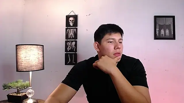 JamesCr  online show from 11-19-25, 01:05