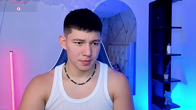 JamesCr  online show from 07-07-26, 12:20