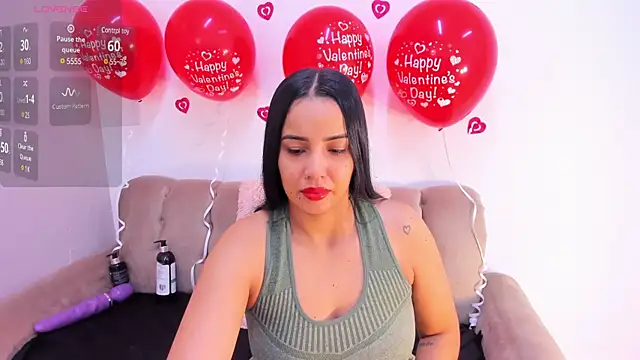 Snapshot of Violetta_0 chatting on 02-15-25, 01:38 Violetta 0 online show from 02-15-25, 01:38