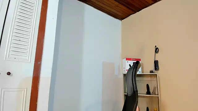 Snapshot of Violetta_0 chatting on 10-04-25, 01:53 Violetta 0 online show from 10-04-25, 01:53