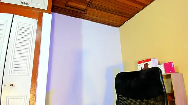 Violetta 0 online show from 02-27-26, 01:00