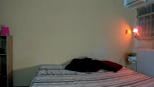 Violetta 0 online show from 03-16-26, 12:31