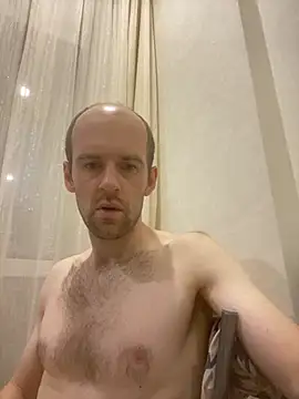 Snapshot of LynnAhNight chatting on 09-20-25, 02:56 LynnAhNight online show from 09-20-25, 02:56