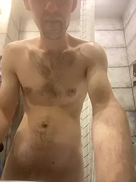 Snapshot of LynnAhNight chatting on 09-22-25, 02:57 LynnAhNight online show from 09-22-25, 02:57