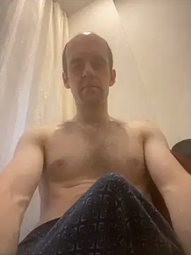 Snapshot of LynnAhNight chatting on 09-23-25, 03:20 LynnAhNight online show from 09-23-25, 03:20