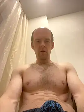 Snapshot of LynnAhNight chatting on 10-14-25, 03:07 LynnAhNight online show from 10-14-25, 03:07