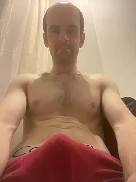 Snapshot of LynnAhNight chatting on 10-16-25, 03:29 LynnAhNight online show from 10-16-25, 03:29