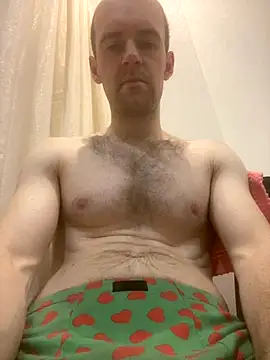 Snapshot of LynnAhNight chatting on 11-06-25, 03:29 LynnAhNight online show from 11-06-25, 03:29