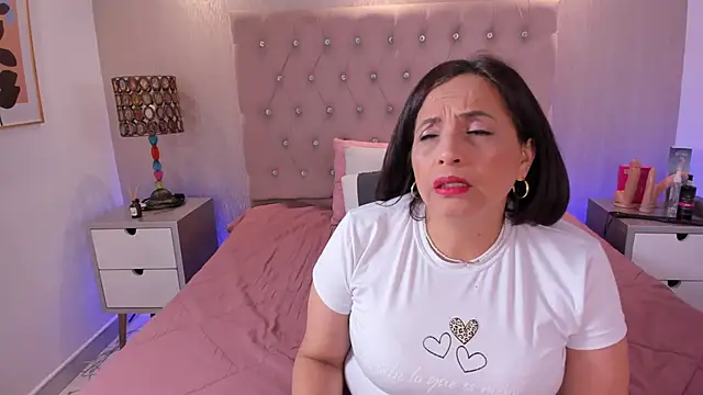 Snapshot of GochitaWild chatting on 02-09-26, 08:24 GochitaWild online show from 02-09-26, 08:24