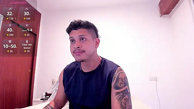Snapshot of JohanSmith chatting on 05-29-26, 12:47 JohanSmith online show from 05-29-26, 12:47