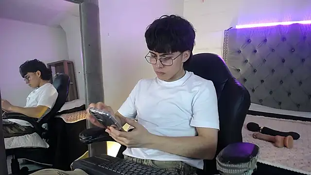 PepperTwink online show from 09-17-25, 04:08