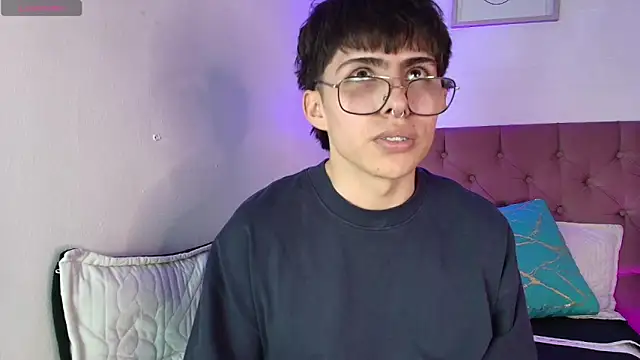 PepperTwink online show from 10-13-25, 04:29