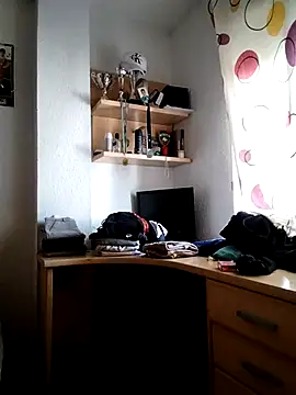 Snapshot of jonymoreno chatting on 11-10-25, 10:03 jonymoreno online show from 11-10-25, 10:03