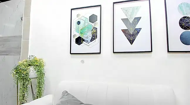 LilibetAndStrong online show from 02-12-25, 05:48