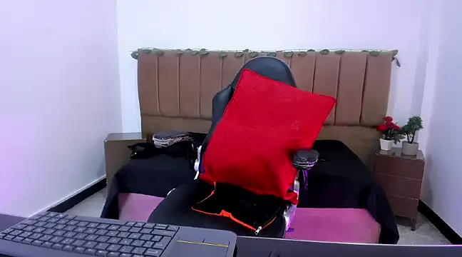 Nikkenyx online show from 03-07-25, 04:00