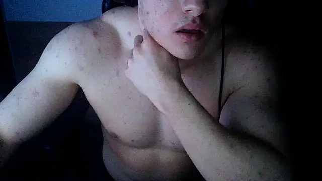 Snapshot of kissspls chatting on 03-07-25, 02:15 kissspls online show from 03-07-25, 02:15