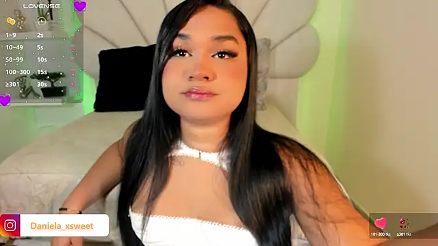 Snapshot of Danielaangelina chatting on 09-24-25, 05:44 Danielaangelina online show from 09-24-25, 05:44