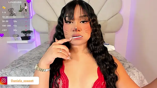 Snapshot of Danielaangelina chatting on 11-01-25, 05:53 Danielaangelina online show from 11-01-25, 05:53