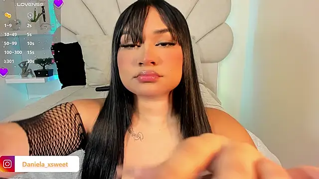 Snapshot of Danielaangelina chatting on 11-17-25, 06:19 Danielaangelina online show from 11-17-25, 06:19