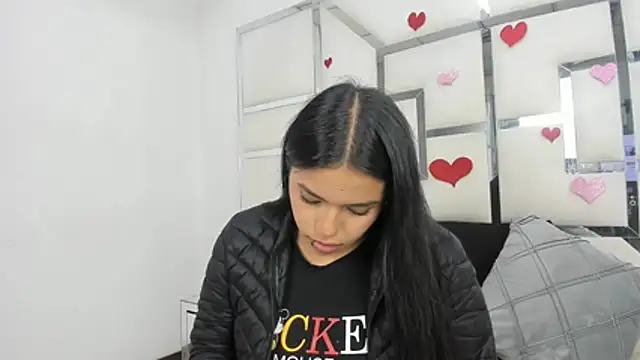 ZoeWan69 online show from 02-14-26, 01:52