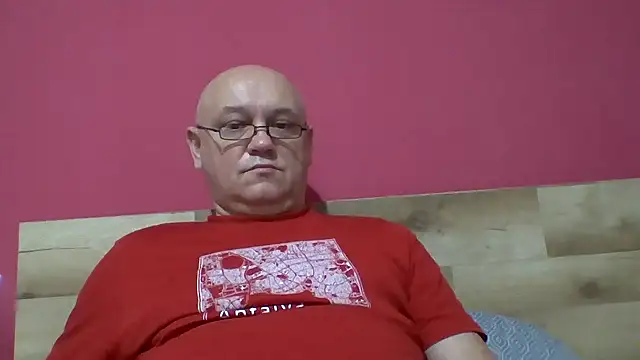 Snapshot of ruplumber chatting on 11-26-25, 04:46 ruplumber online show from 11-26-25, 04:46