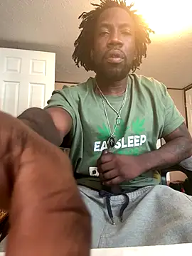 Snapshot of BigDMann40 chatting on 09-08-25, 07:57 BigDMann40 online show from 09-08-25, 07:57