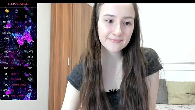 Snapshot of Cute__Nana chatting on 12-14-25, 11:15 Cute Nana online show from 12-14-25, 11:15