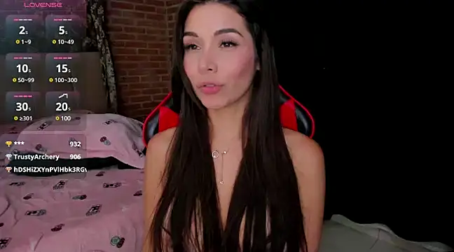 Snapshot of playsweetashley_ chatting on 03-11-25, 06:00 playsweetashley online show from 03-11-25, 06:00