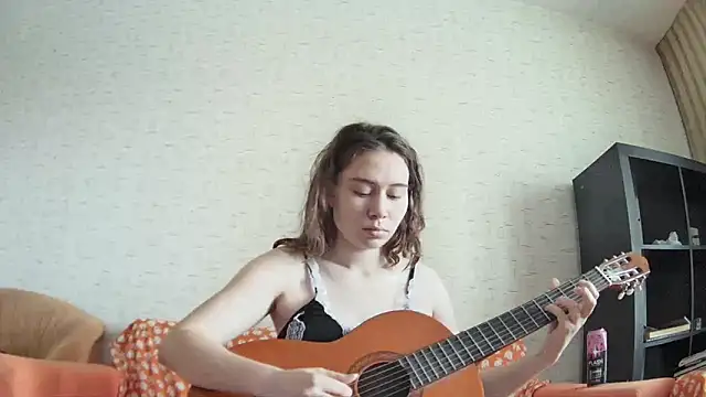 girliemilk online show from 02-15-25, 06:44