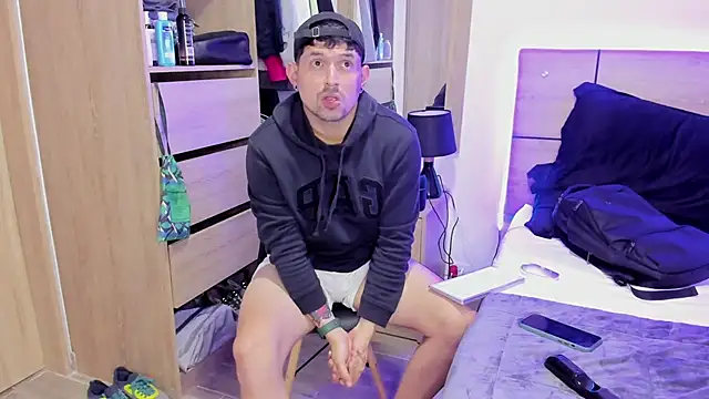 Snapshot of ILoveNYStyle chatting on 03-11-25, 12:54 ILoveNYStyle online show from 03-11-25, 12:54