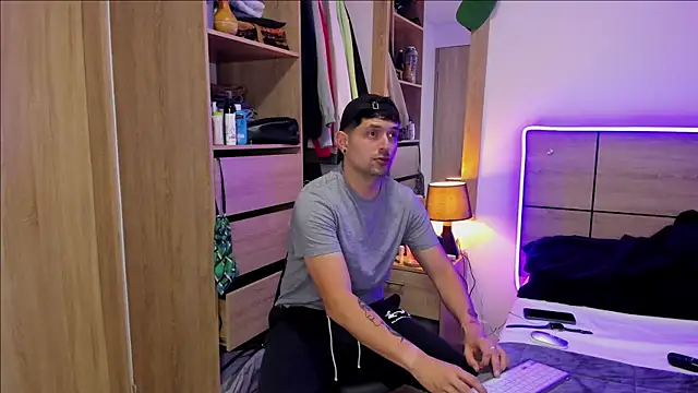 Snapshot of ILoveNYStyle chatting on 03-12-25, 10:48 ILoveNYStyle online show from 03-12-25, 10:48