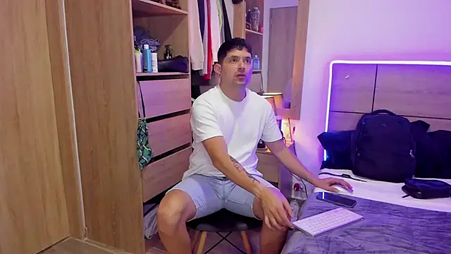 Snapshot of ILoveNYStyle chatting on 03-22-25, 10:17 ILoveNYStyle online show from 03-22-25, 10:17