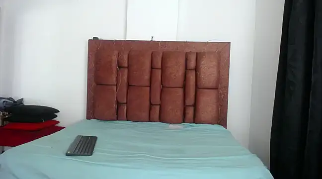 Snapshot of vKatalinacooper chatting on 02-10-25, 03:35 vKatalinacooper online show from 02-10-25, 03:35