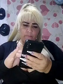 BonniAdams online show from 10-05-25, 04:33