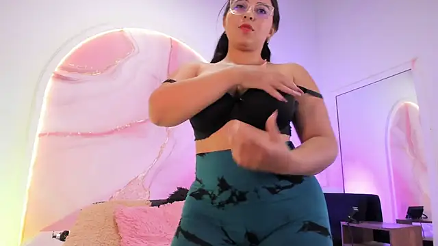 Snapshot of Sofii_Lopezz chatting on 02-10-26, 11:36 Sofii Lopezz online show from 02-10-26, 11:36