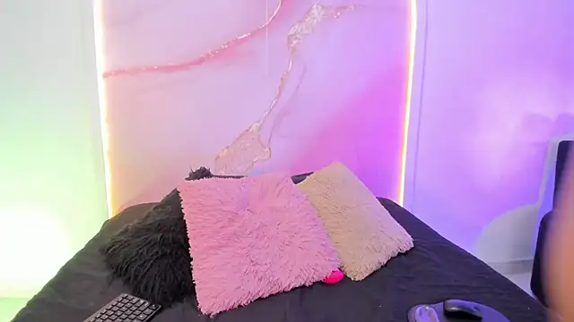 Snapshot of Sofii_Lopezz chatting on 02-18-26, 02:24 Sofii Lopezz online show from 02-18-26, 02:24